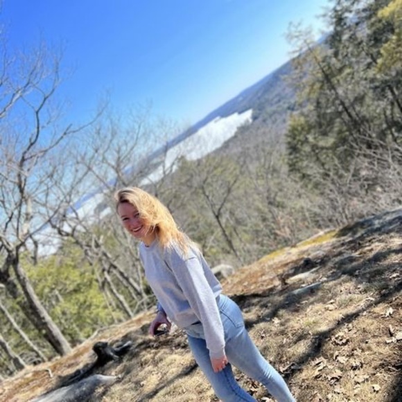 Meet your Posher, Kristen - Picture 1 of 1